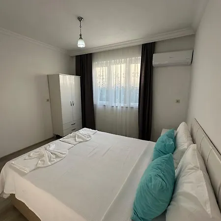 2 Bedroom Close To Center Apartment *
