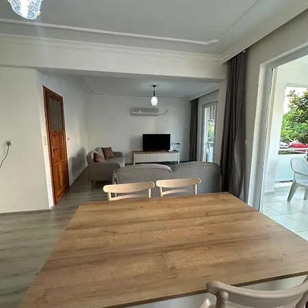 Apartment 2 Bedroom Close To Center