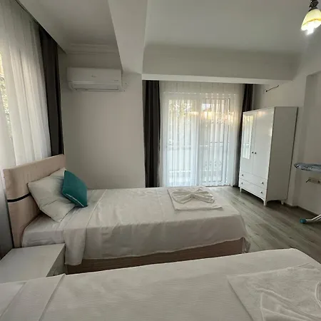 2 Bedroom Close To Center Apartment