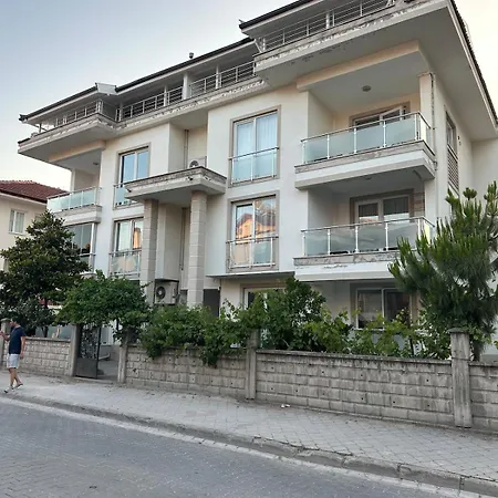 2 Bedroom Close To Center Apartment