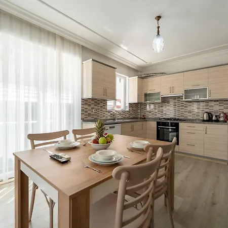 아파트 2 Bedroom Close To Center